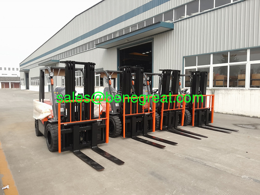 Empilhadeira diesel com capacidade de 6600lbs isuzu motor 3ton empilhadeira com transmissão hidráulica поставщик