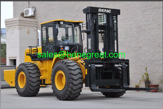 15ton empilhador todo-terreno  Empilhador todo-o-terreno15ton baixo preço поставщик